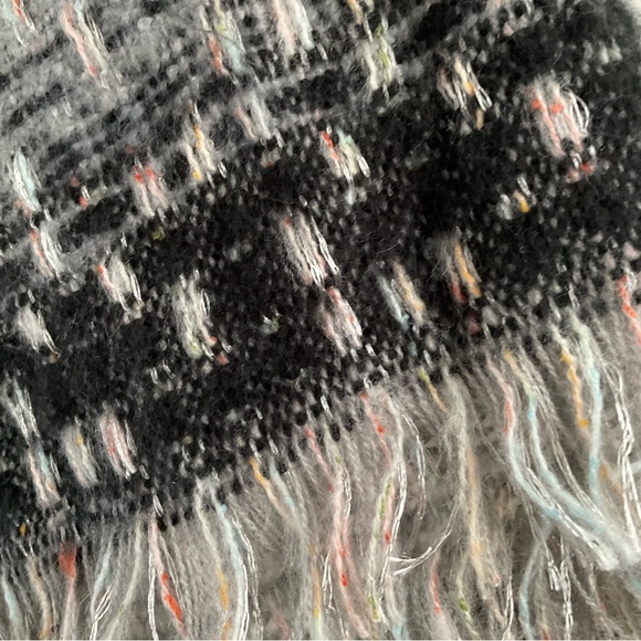 Falls Creek Oblong Scarf NWT - Picture 5 of 6